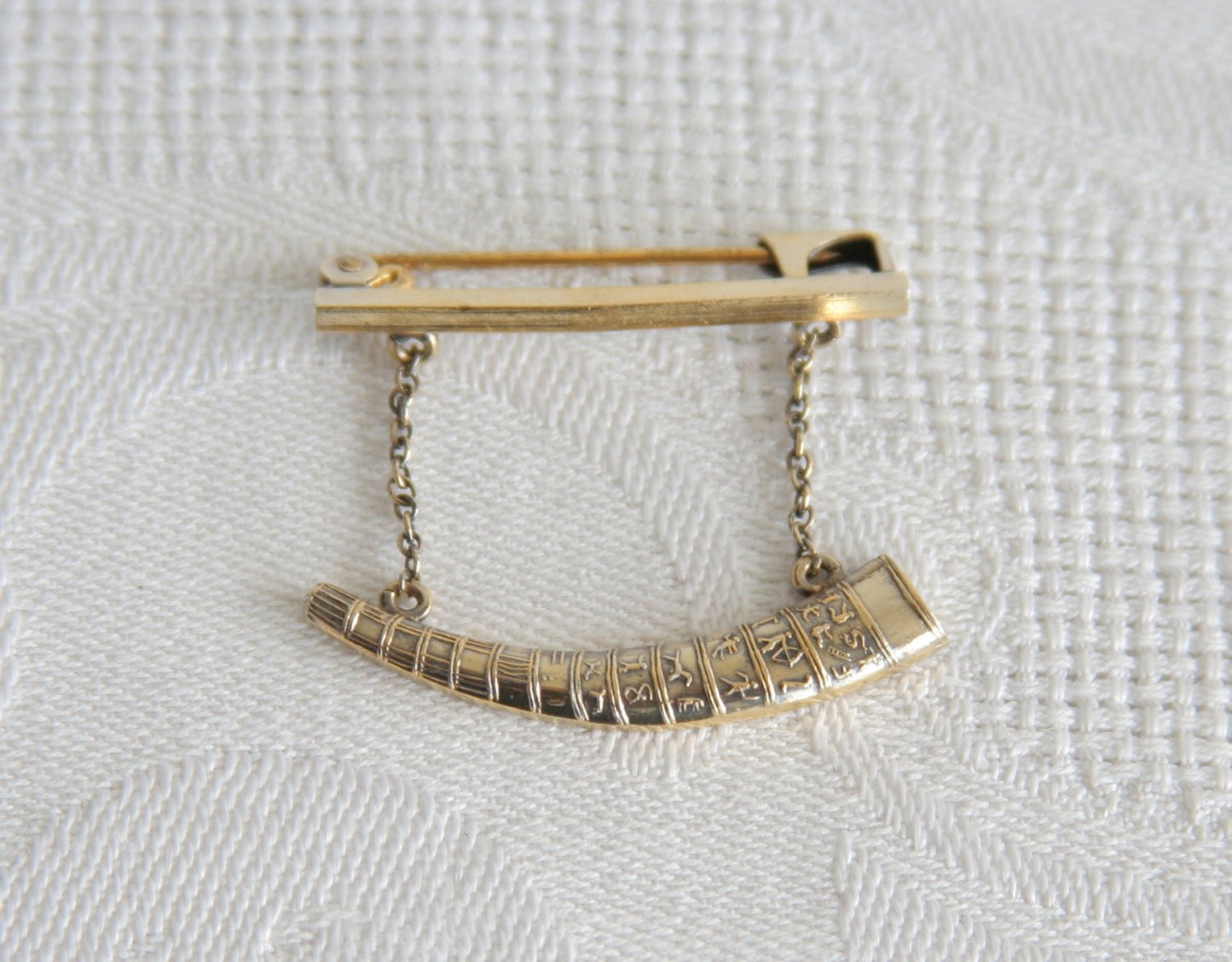 ANTON MICHELSEN Golden Horn of Gallehus Gilded Solid Sterling Silver Brooch (925S) Mollaris.com