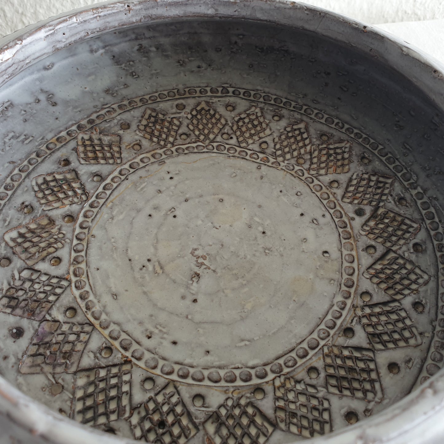Bitossi ALDO LONDI Large Round White Grey Glazed Ceramic Bowl Mollaris.com