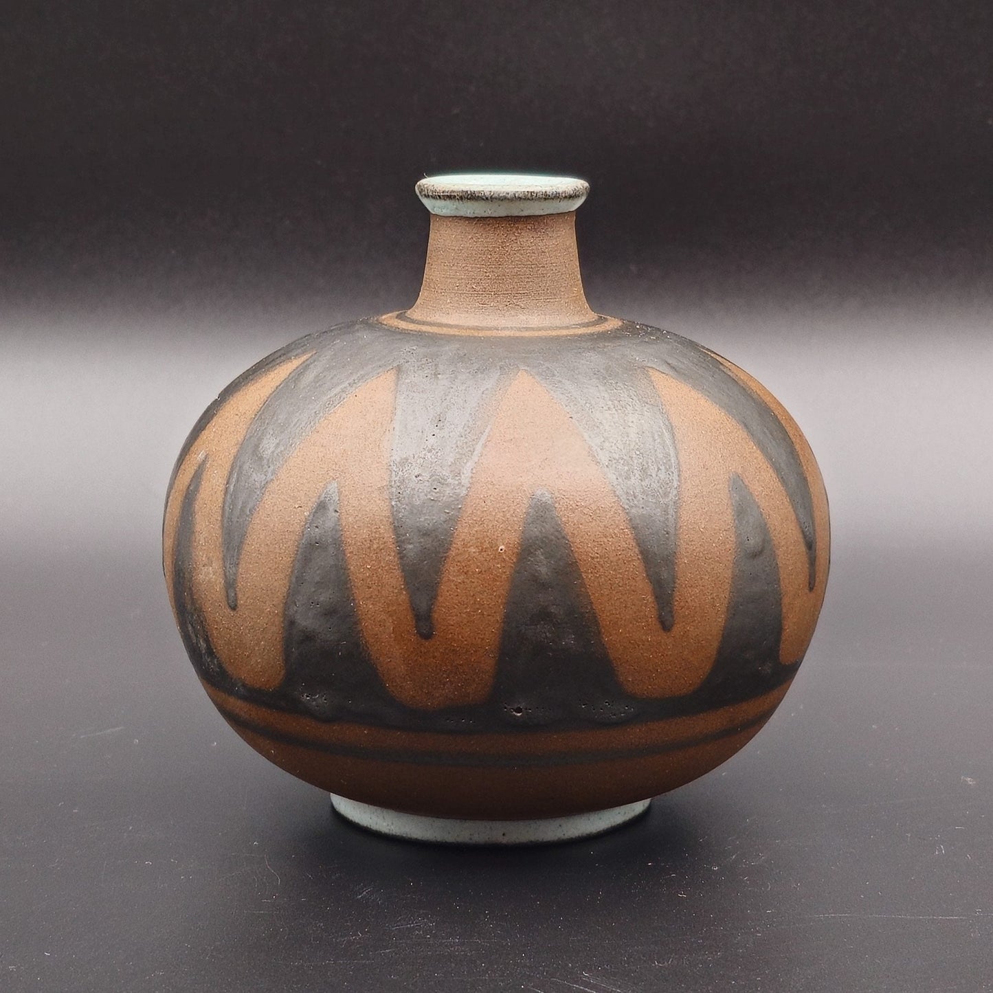 DANISH EINAR JOHANSEN STUDIO CERAMIC BROWN AND BLACK GLAZED STONEWARE VASE | MID 20TH CENTURY Mollaris.com