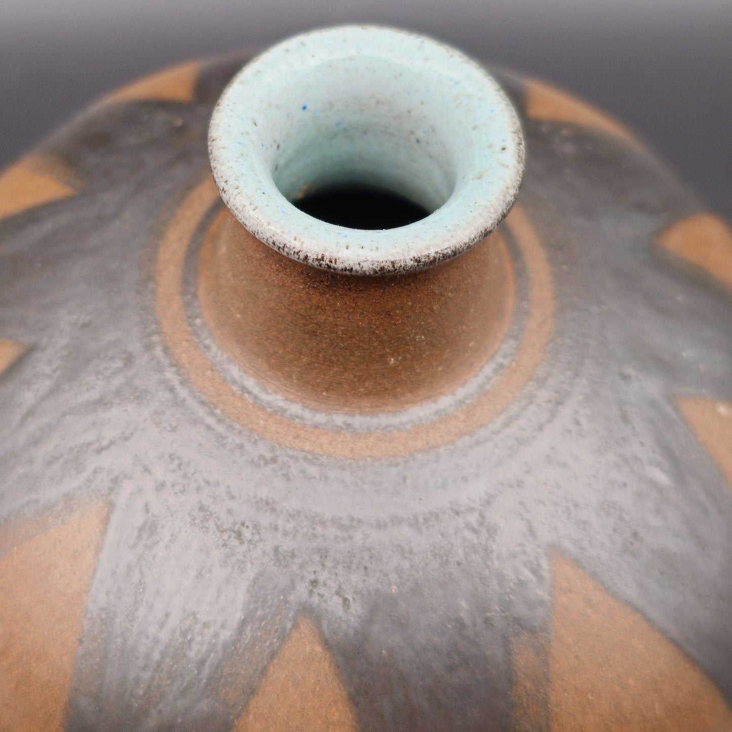 DANISH EINAR JOHANSEN STUDIO CERAMIC BROWN AND BLACK GLAZED STONEWARE VASE | MID 20TH CENTURY Mollaris.com