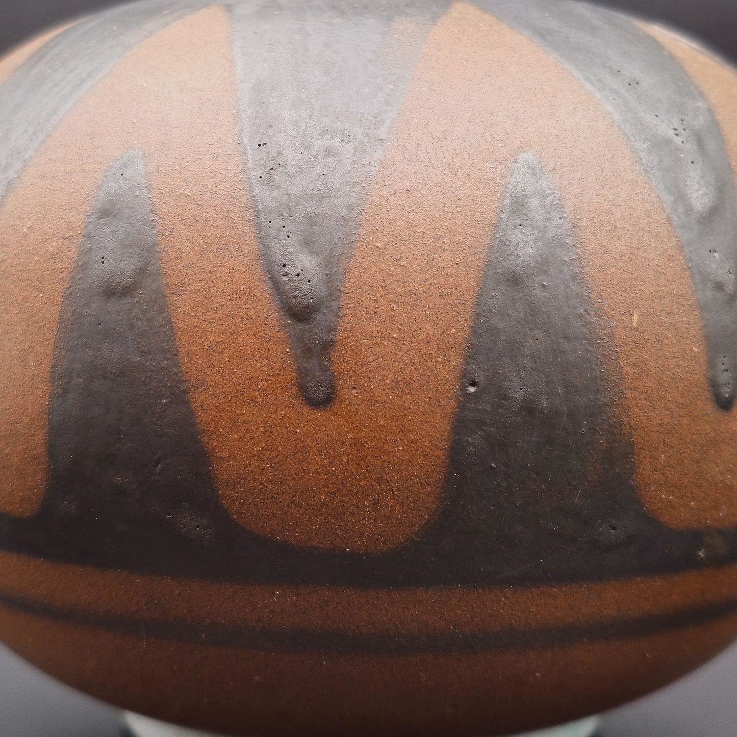 DANISH EINAR JOHANSEN STUDIO CERAMIC BROWN AND BLACK GLAZED STONEWARE VASE | MID 20TH CENTURY Mollaris.com