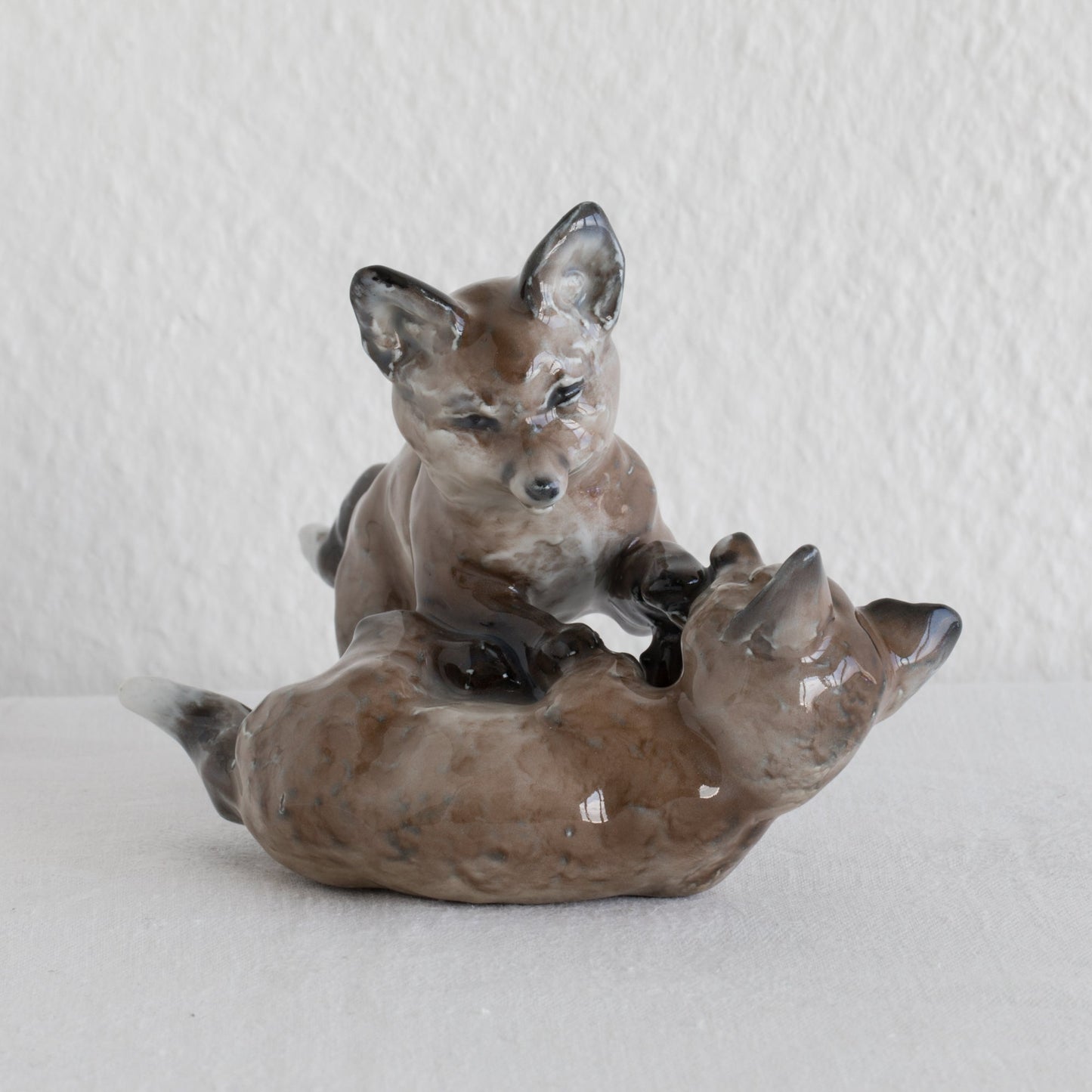 FRITZ HEIDENREICH Rosenthal Decorated Porcelain Playing Fox Kits Figurine Mollaris.com
