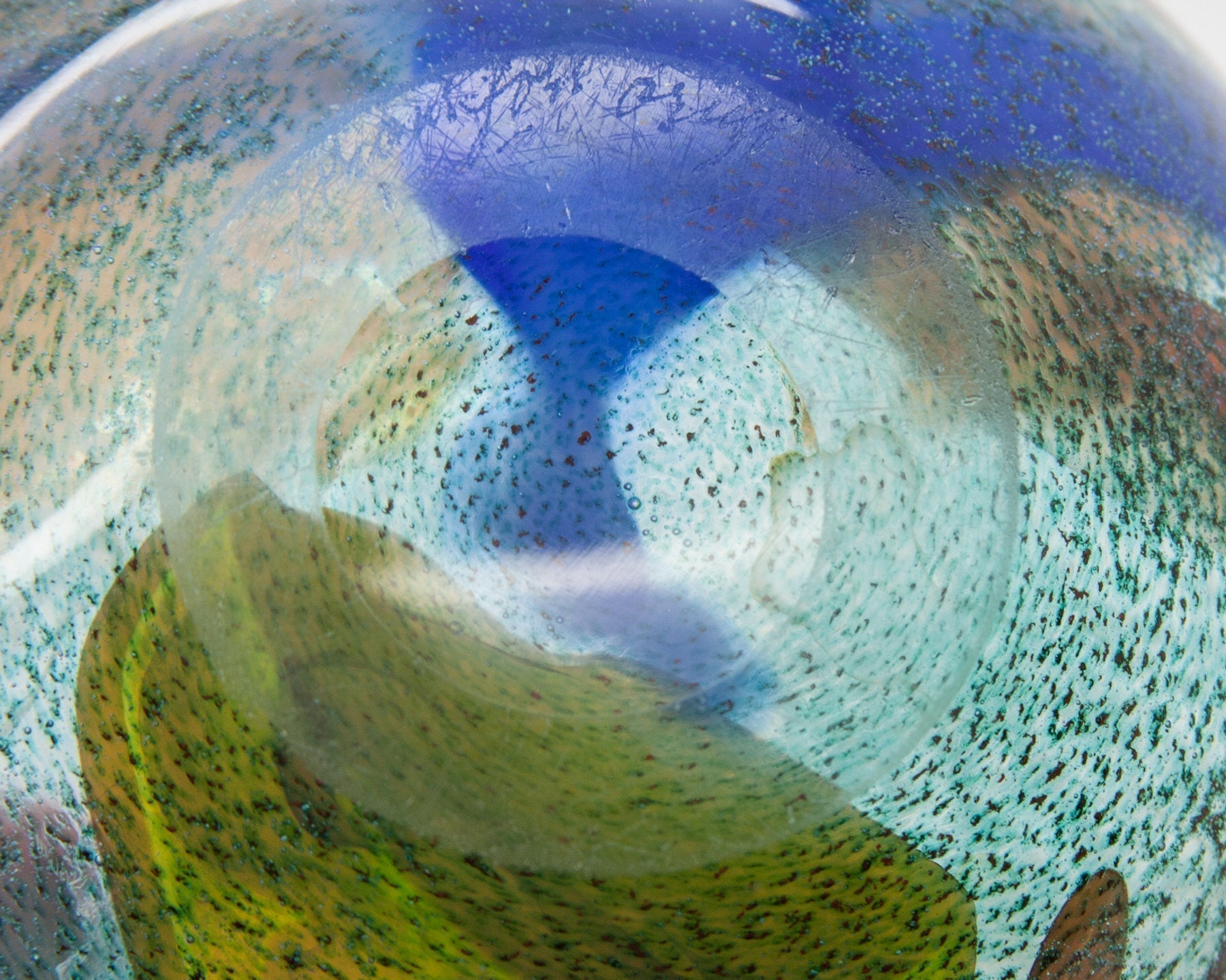 Johansfors BENGT ORUP Round Spontana Glass Vase Mollaris.com
