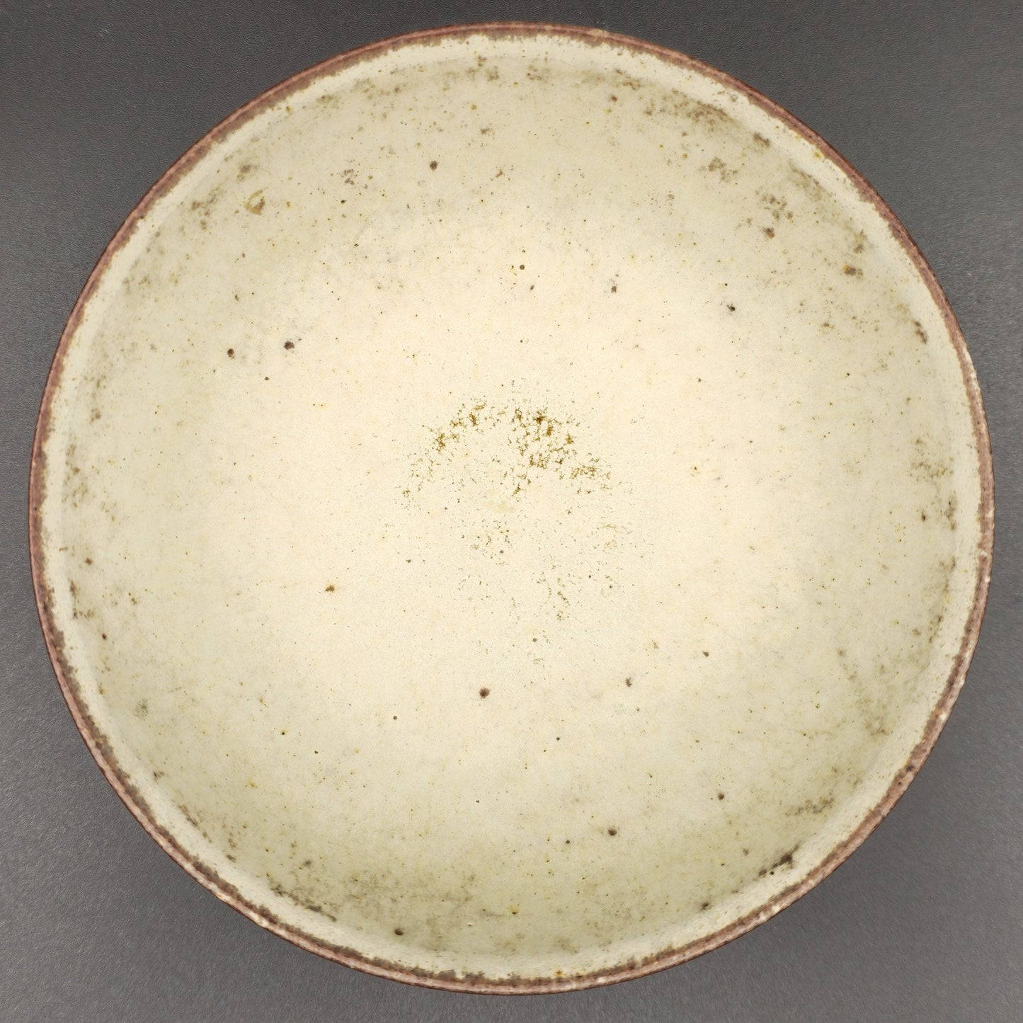 PER LINNEMANN SCHMIDT PALSHUS GREYISH WHITE GLAZED STONEWARE BOWL | 20TH CENTURY Mollaris.com