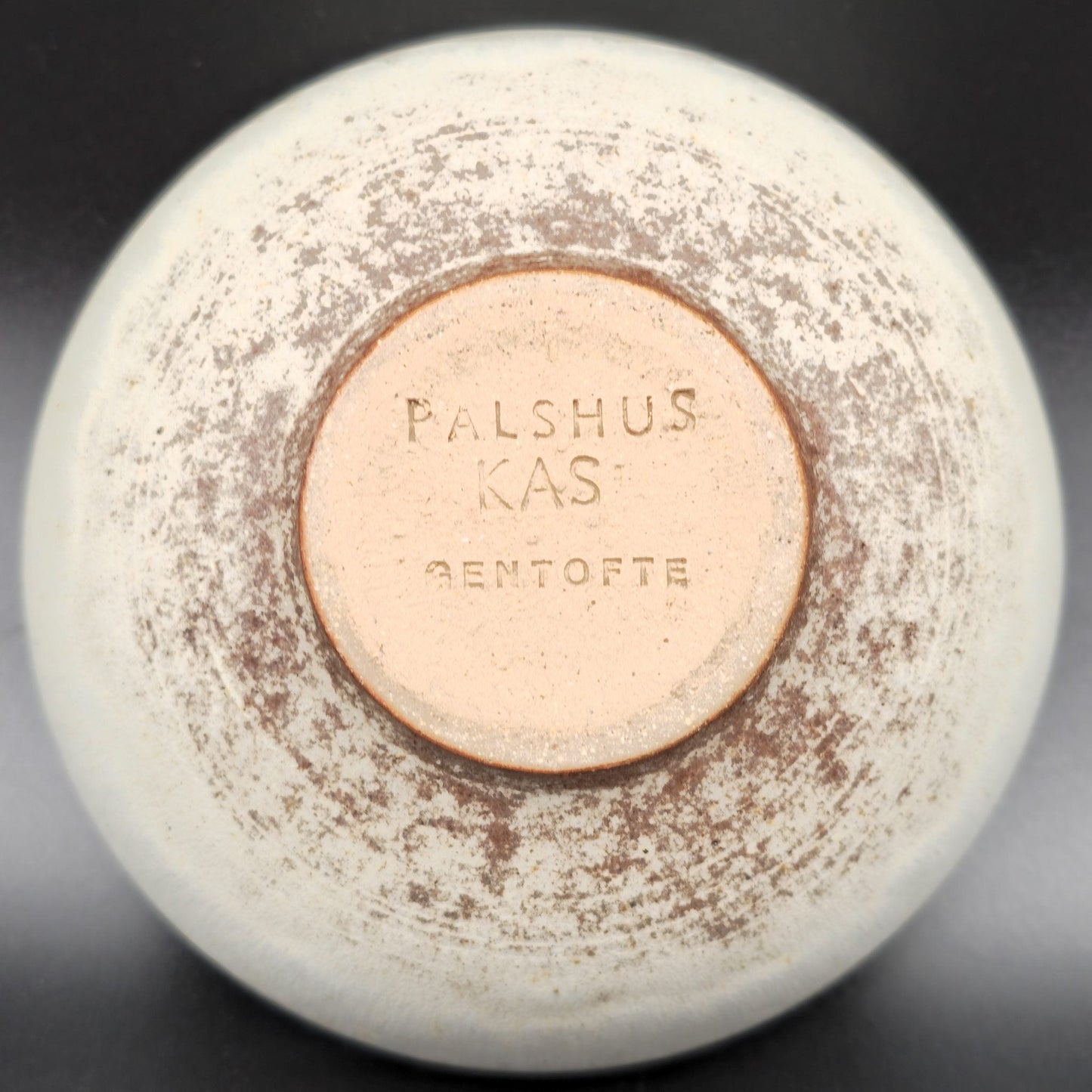 PER LINNEMANN SCHMIDT PALSHUS GREYISH WHITE GLAZED STONEWARE BOWL | 20TH CENTURY Mollaris.com