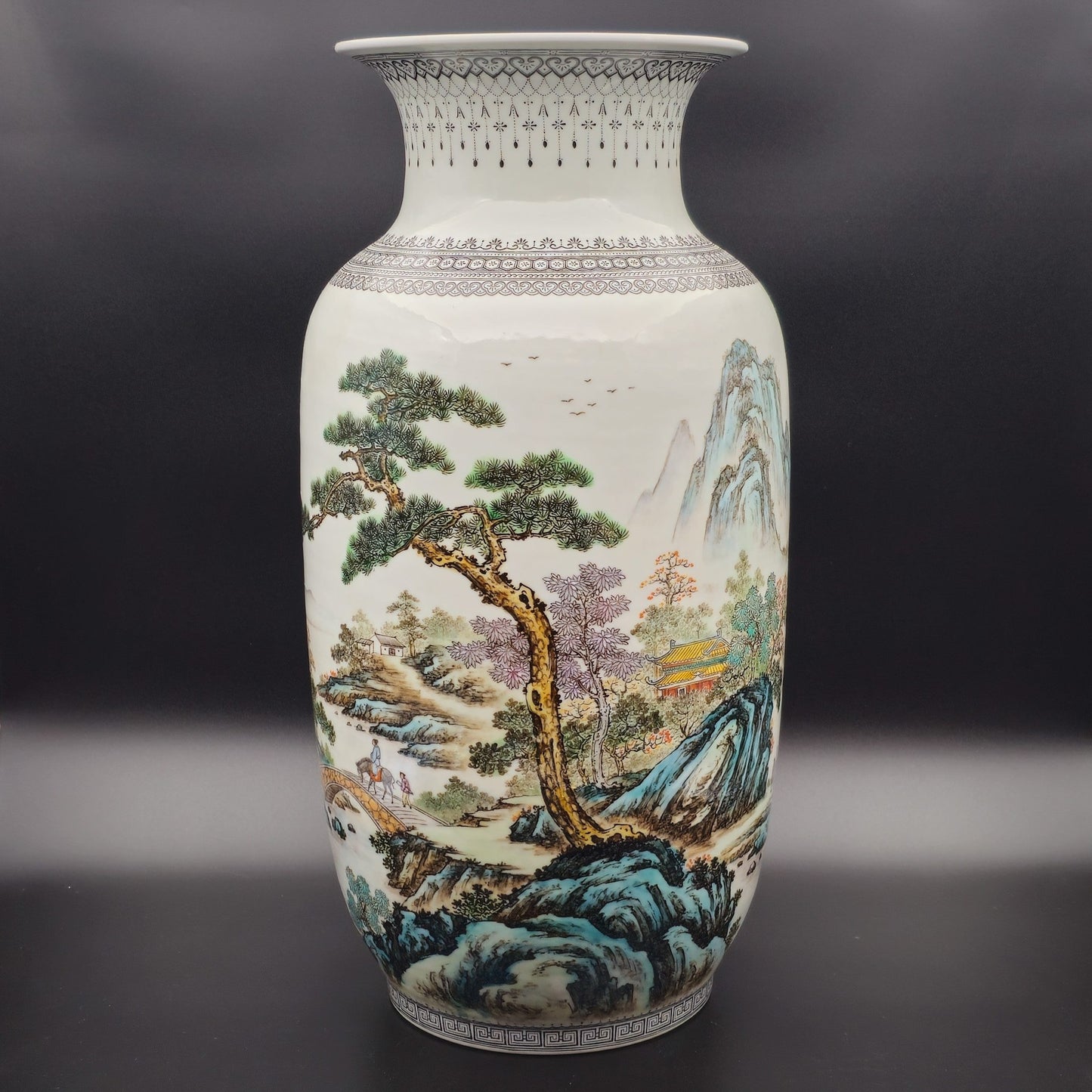 CHINESE FAMILLE ROSE LARGE LANDSCAPE VASE | PRC PERIOD, MID 20TH CENTURY