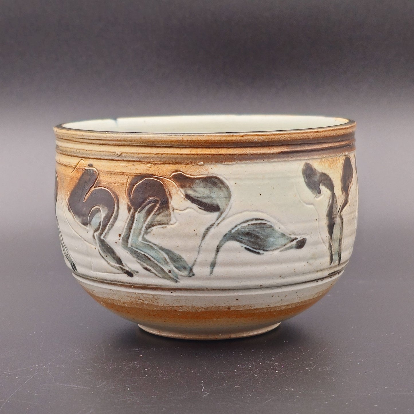 GERDA ØSTERGAARD STUDIO CERAMICS SGRAFITTO BROWN BEIGE GLAZED STONEWARE BOWL | LATE 20TH CENTURY