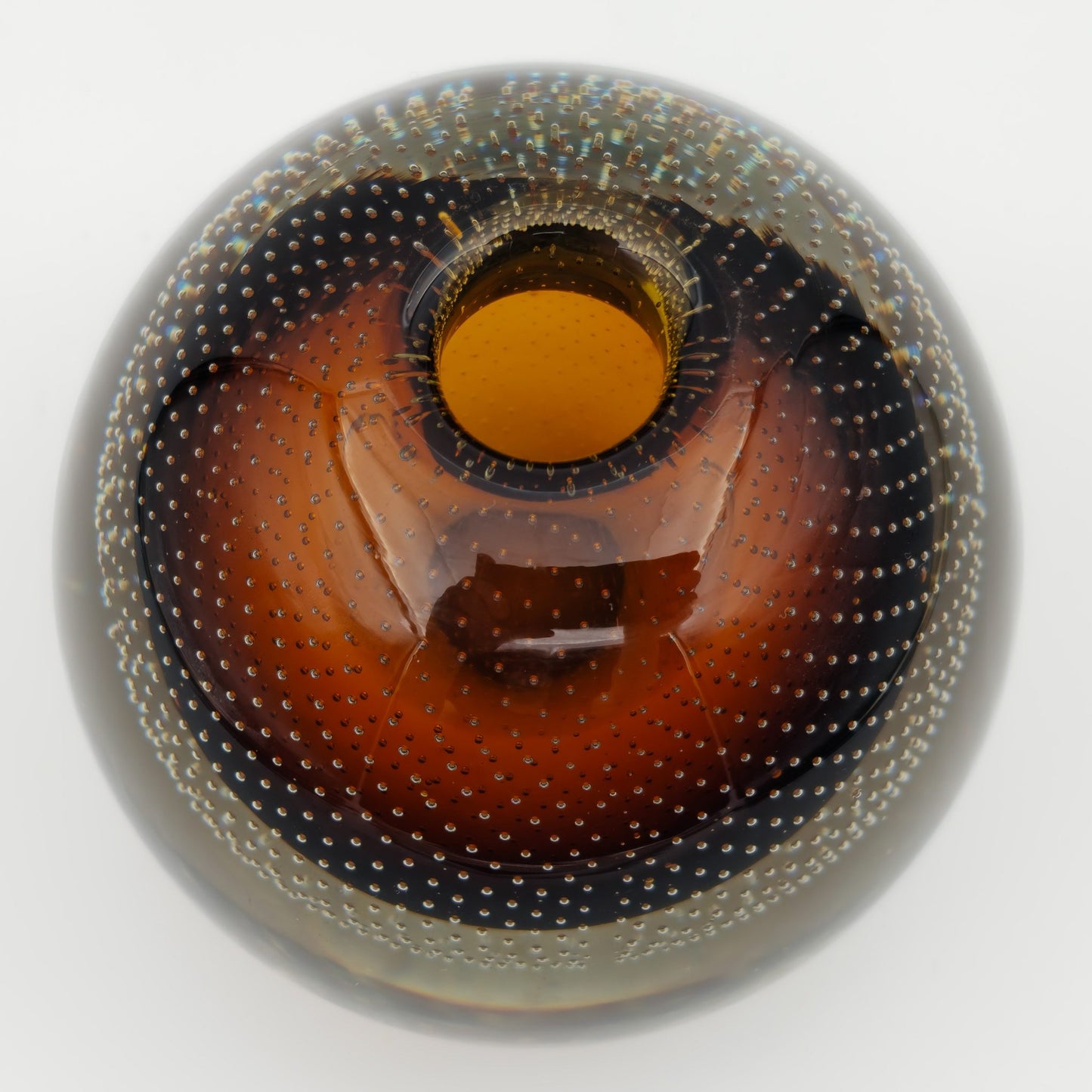 GUNNEL NYMAN NUUTAJÄRVI NOTSJÖ HUNTU YELLOW BROWN BUBBLE GLASS VASE | MID 20TH CENTURY