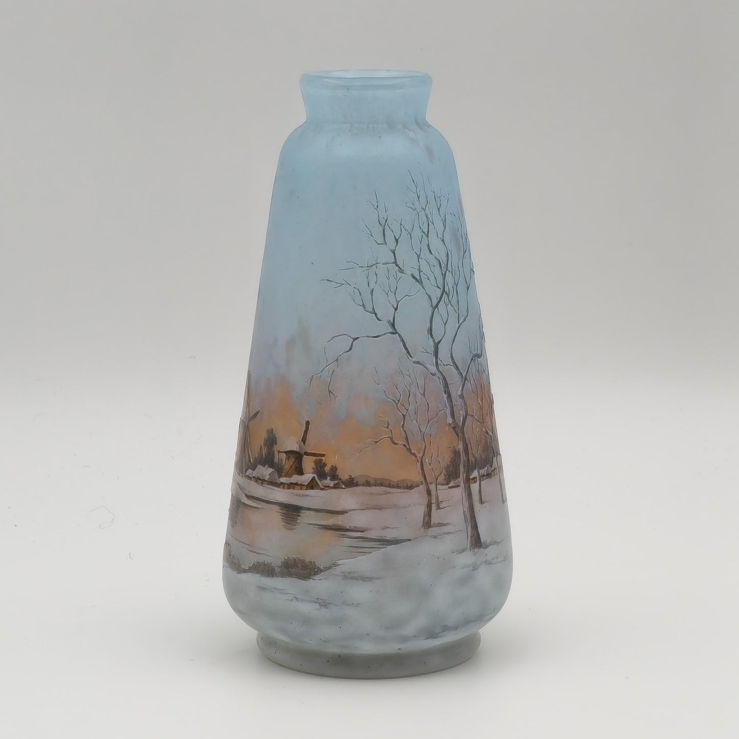 A DAUM NANCY CAMEO ENAMELLED GLASS VASE WITH DUTCH WINTER LANDSCAPE SCENE | EARLY 20TH CENTURY