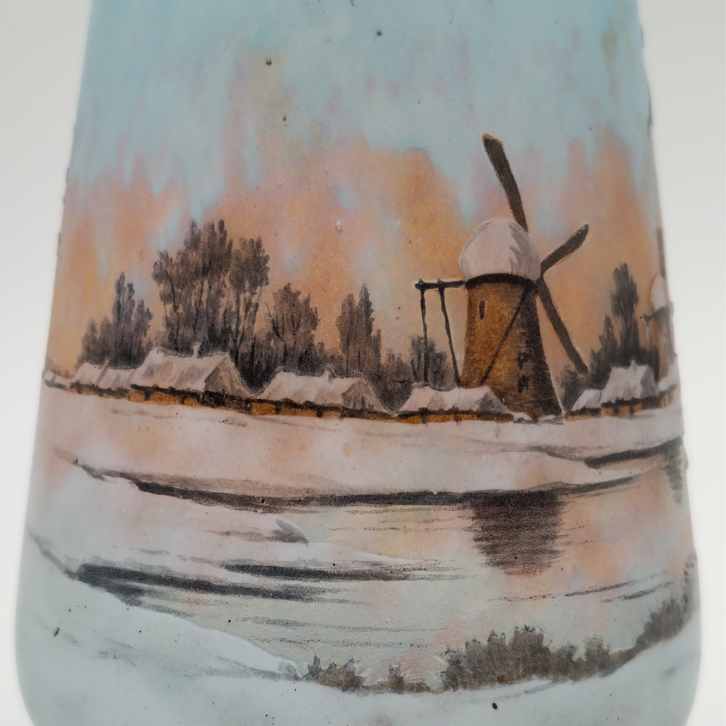 A DAUM NANCY CAMEO ENAMELLED GLASS VASE WITH DUTCH WINTER LANDSCAPE SCENE | EARLY 20TH CENTURY