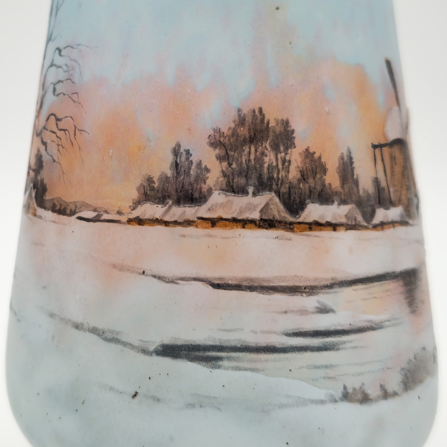 A DAUM NANCY CAMEO ENAMELLED GLASS VASE WITH DUTCH WINTER LANDSCAPE SCENE | EARLY 20TH CENTURY
