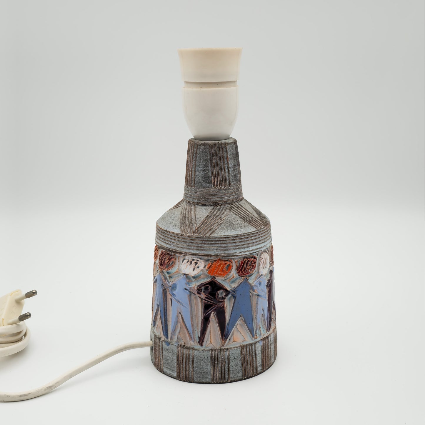 FRATELLI FANCIULLACCI DANCING PEOPLE SGRAFFITO CERAMIC TABLE LAMP | MID 20TH CENTURY