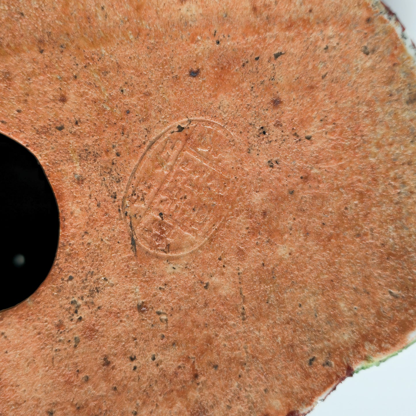 A CHINESE FAMILLE ROSE LAUGHING BUDDHA PORCELAIN FIGURE BY MAO JI SHENG | EARLY 20TH CENTURY