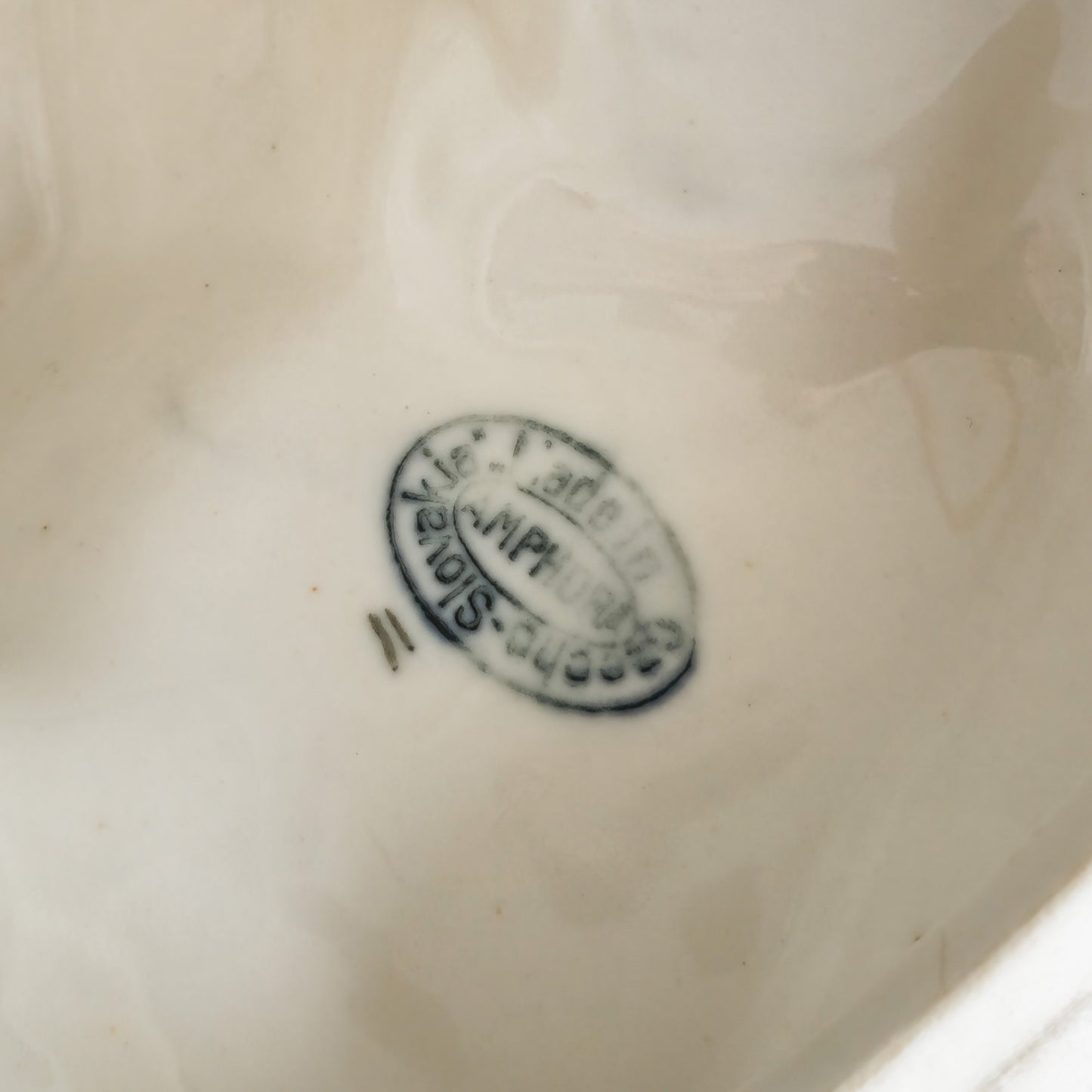 AMPHORA PAIR OF OWLETS PORCELAIN SCULPTURE | EARLY 20TH CENTURY