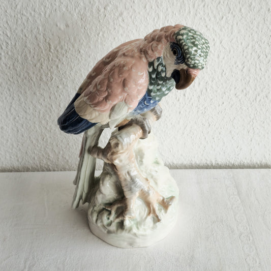 AMPHORA PARROT PORCELAIN SCULPTURE | EARLY 20TH CENTURY