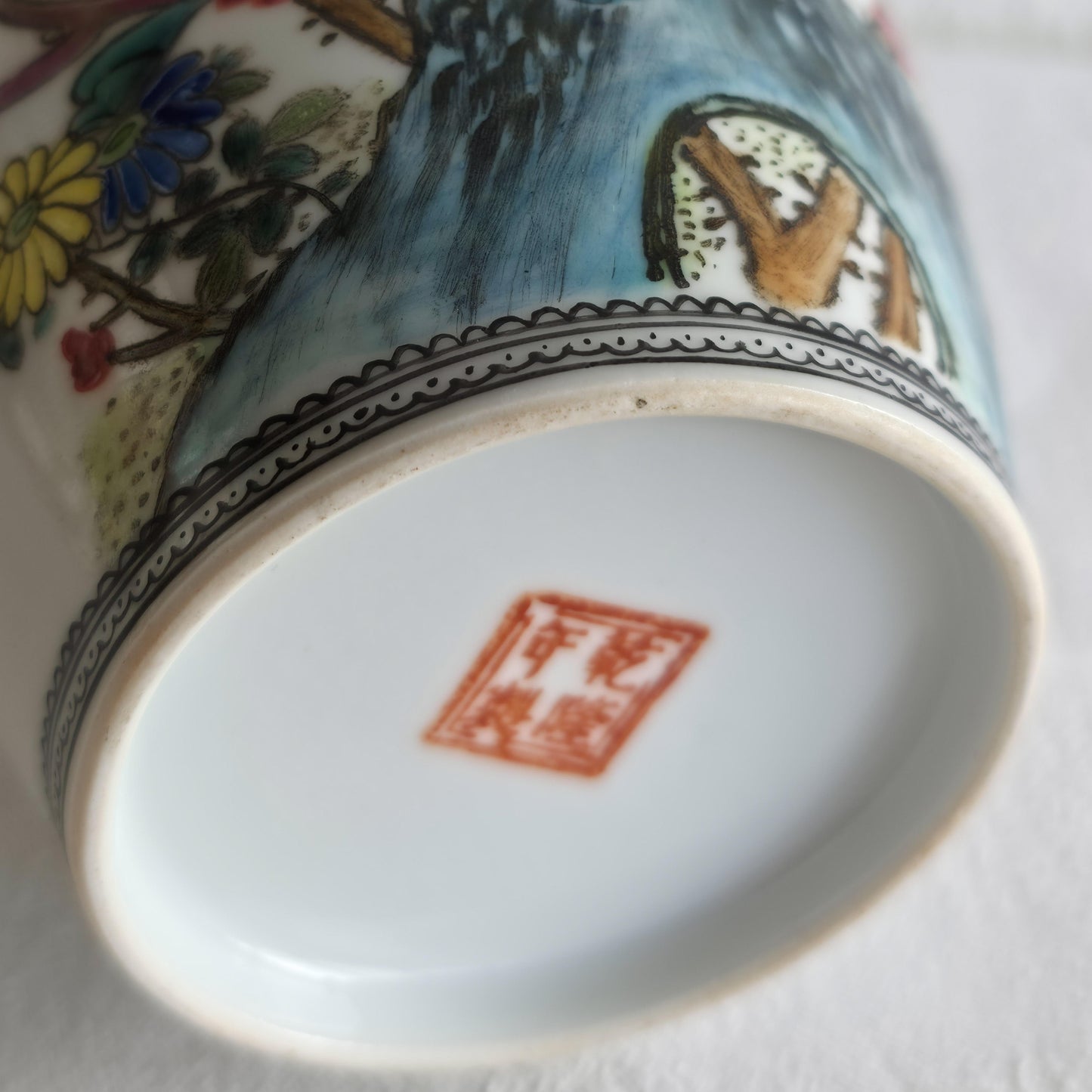 A CHINESE FAMILLE ROSE PEACOCK PAIR VASE | PRC PERIOD, MID 20TH CENTURY