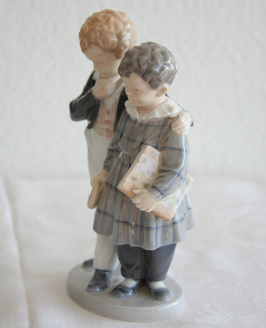 Royal Copenhagen CHRISTIAN WINTHER Decorated Porcelain FLIGHT TO AMERICA Figurine # 1761 Mollaris.com