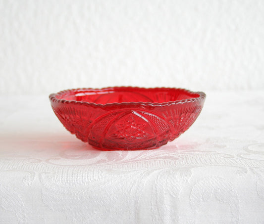 BROCKWITZ Curved Star Ruby Red Small Glass Rosebowl Mollaris.com