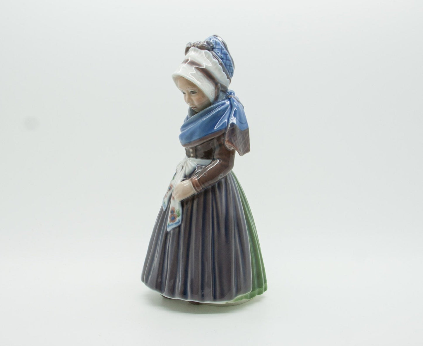 DAHL JENSEN Decorated Porcelain Little Girl from Fanø Figurine # 1165 Mollaris.com