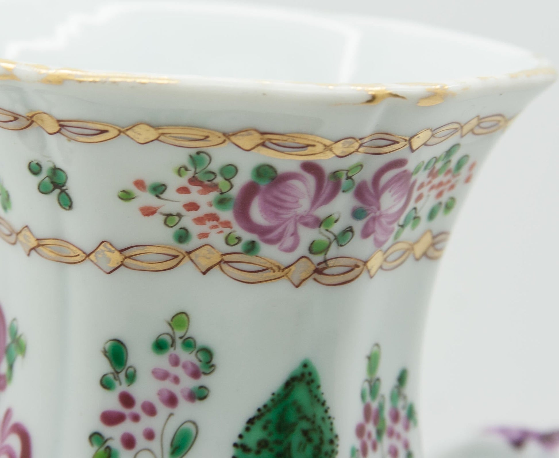 Edmé SAMSON "Famille Rose" Armorial Porcelain Vase Mollaris.com