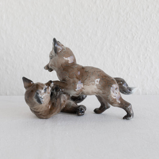 FRITZ HEIDENREICH Rosenthal Decorated Porcelain Playing Fox Kits Figurine Mollaris.com 