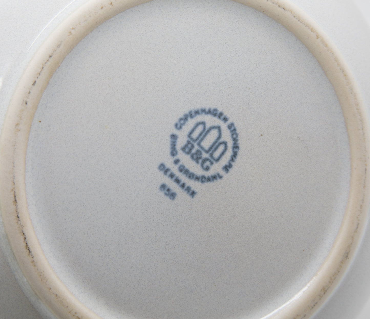 HENNING KOPPEL Bing & Grøndahl Large White Speckled Glazed Stoneware Tea Pot Mollaris.com