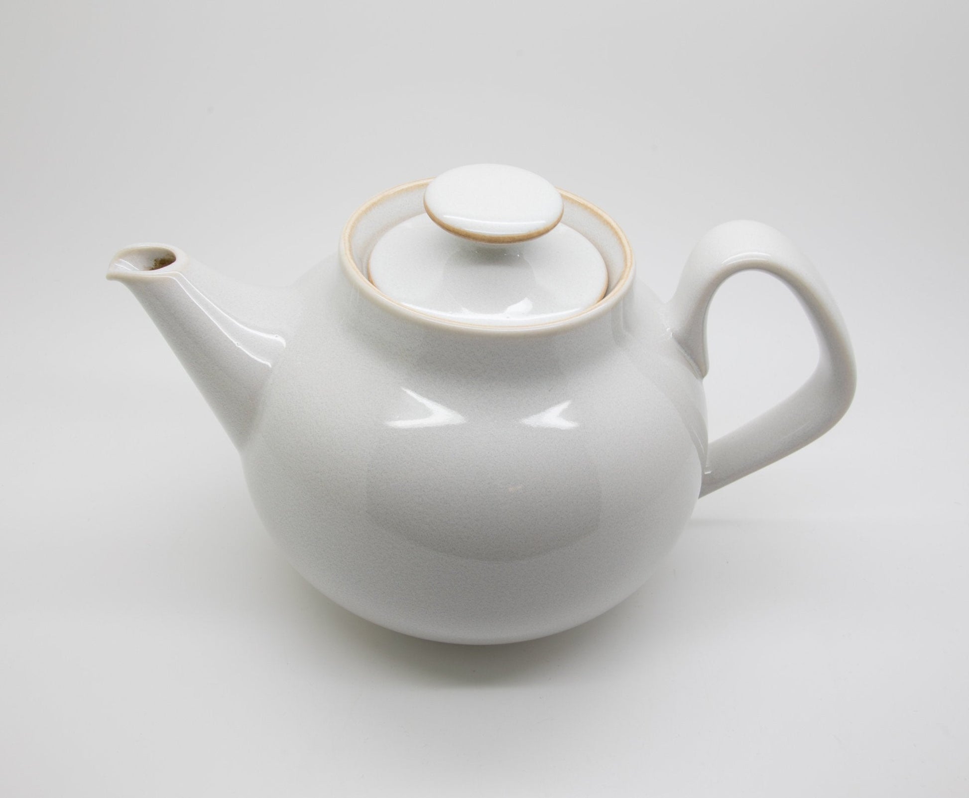 HENNING KOPPEL Bing & Grøndahl Large White Speckled Glazed Stoneware Tea Pot Mollaris.com 