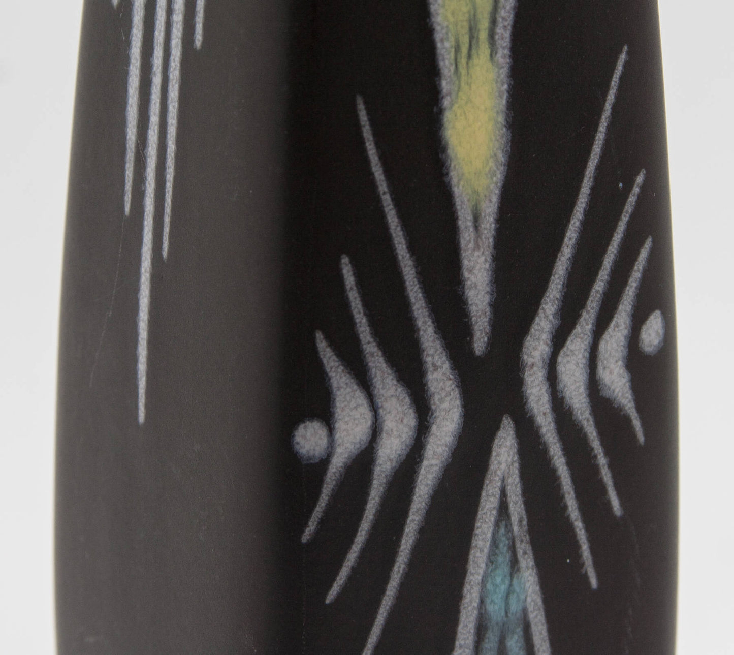 SØHOLM BURGUNDIA Geometric Pattern Decorated Ceramic Vase Mollaris.com