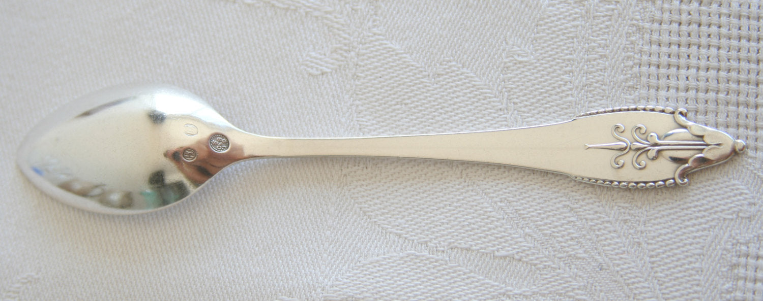 4 x Georg Jensen AKKELEJE #77 Solid Silver (830S) Coffee Spoons Mollaris.com 