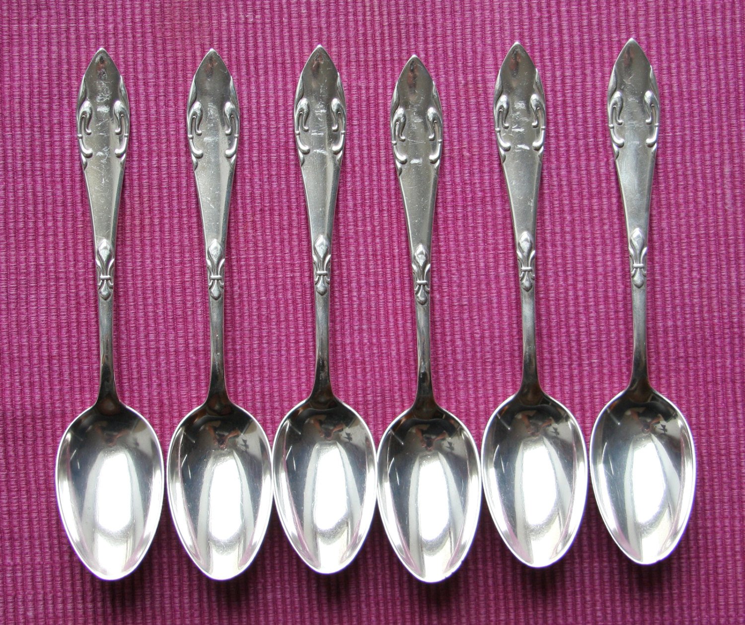 6 x DIVIDED LILLY (Delt Lijle) Solid Silver (830S) Dessert Spoons Mollaris.com 
