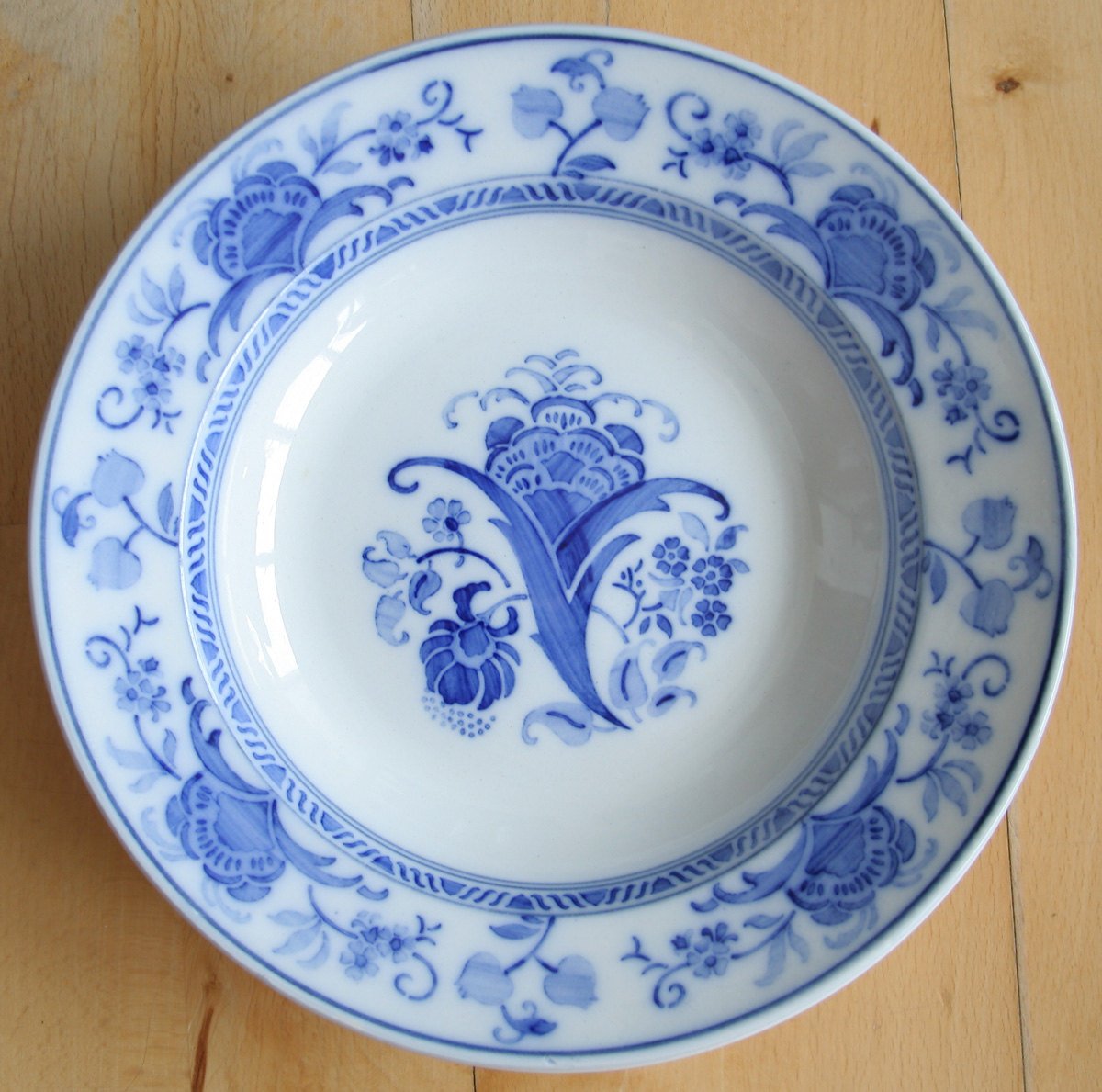6 x VILLEROY & BOCH Decor 673 Blue Decorated Faiance Soup Dishes Mollaris.com 