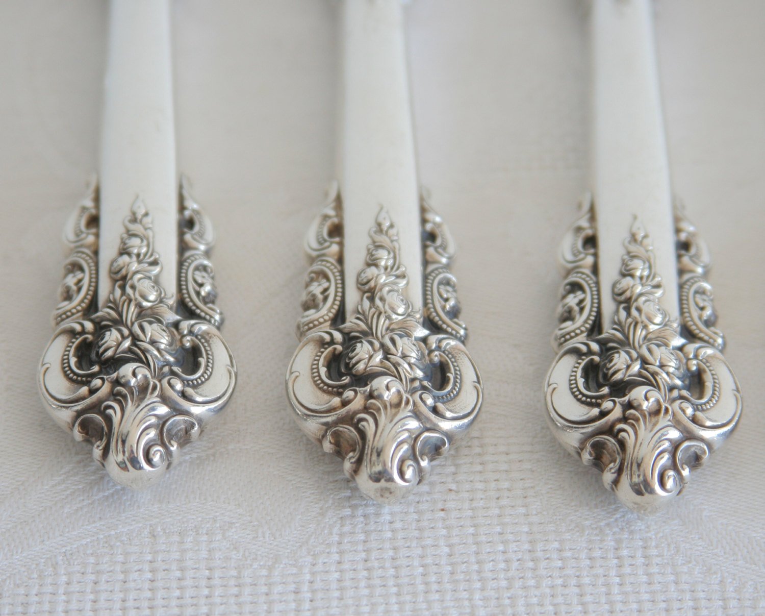 6 x Wallace GRANDE BAROQUE Sterling Silver Place / Lunch Knives (9 inches) Mollaris.com 