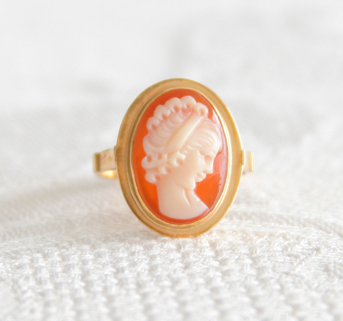 ANTIQUE Carved Shell Cameo 14K Solid Gold (585) Ring Mollaris.com 