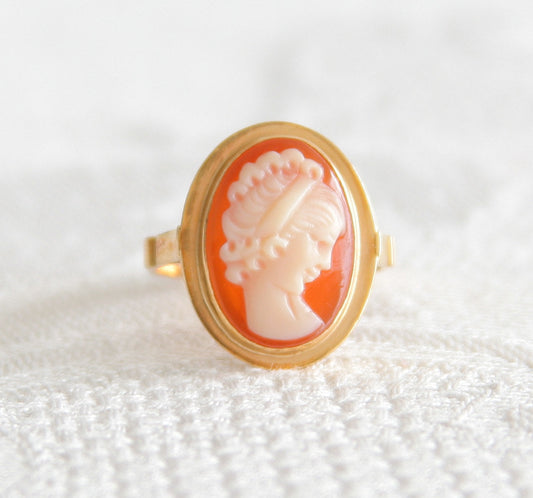ANTIQUE Carved Shell Cameo 14K Solid Gold (585) Ring Mollaris.com 