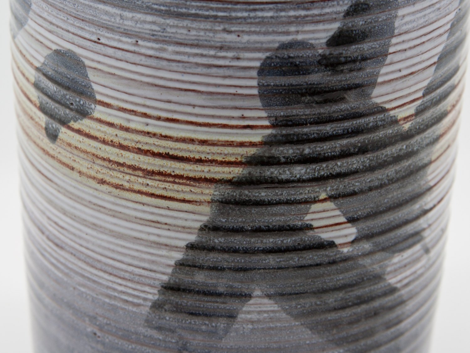 BIRTE VEDEL HOWARD White Grey Glazed Ribbed Stoneware Vase Mollaris.com 