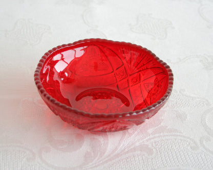 BROCKWITZ Curved Star Ruby Red Small Glass Rosebowl Mollaris.com 