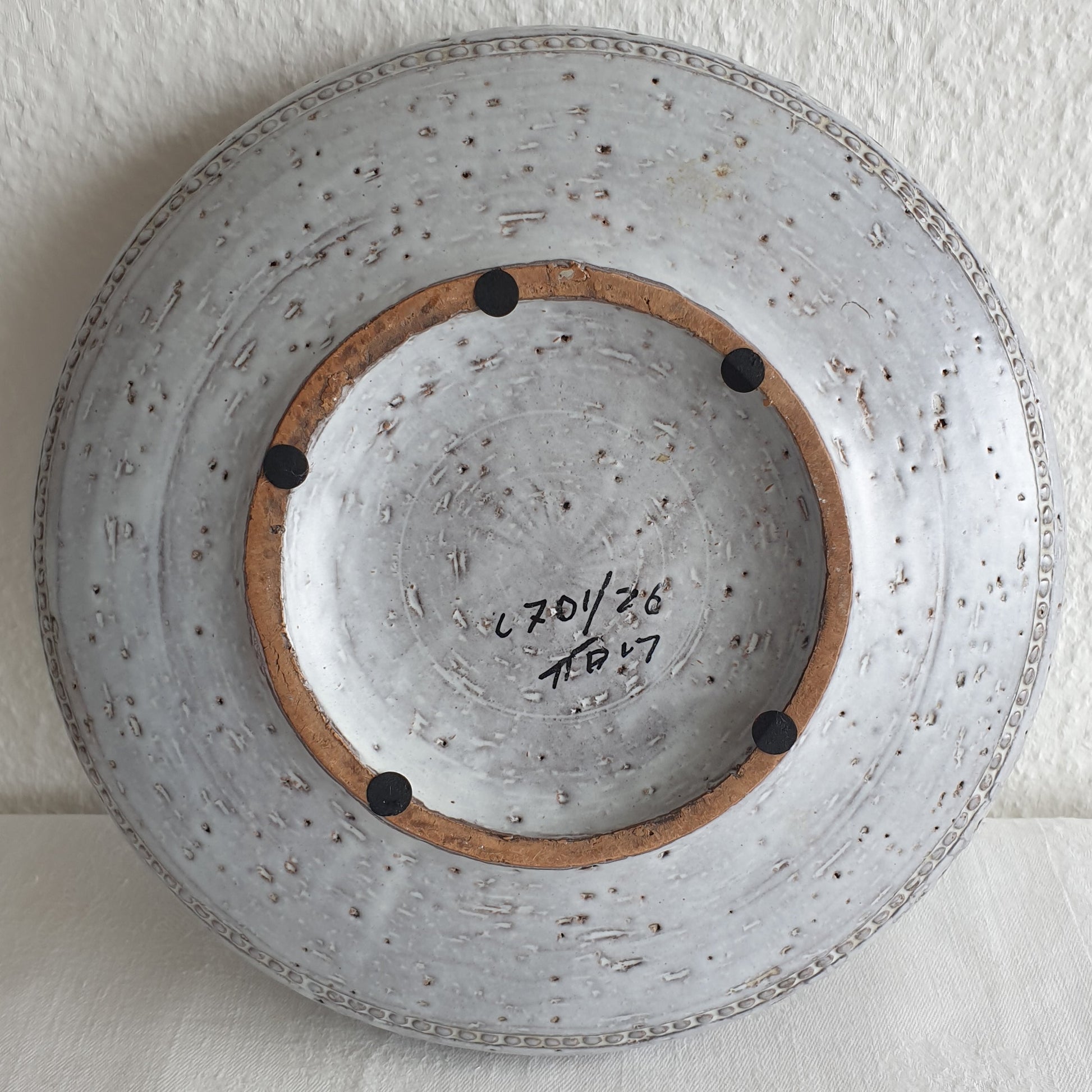 Bitossi ALDO LONDI Large Round White Grey Glazed Ceramic Bowl Mollaris.com 