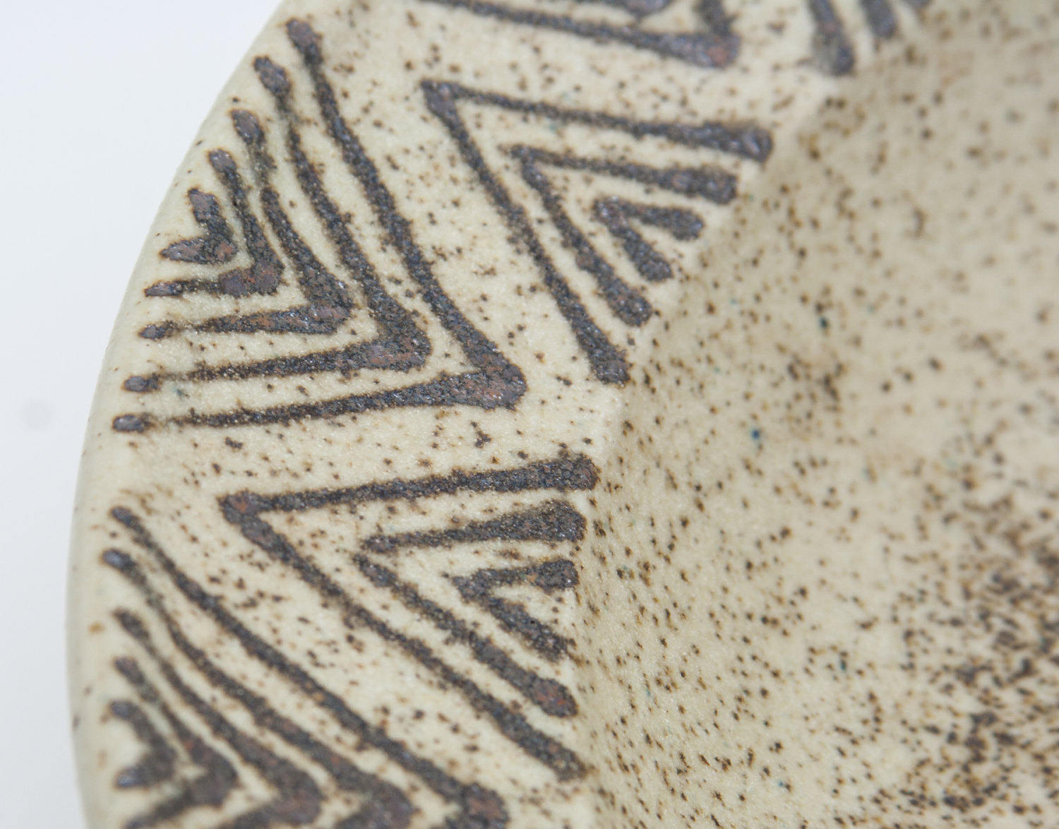 DANIEL POST Large Geometric Decorated Stoneware Bowl Mollaris.com 
