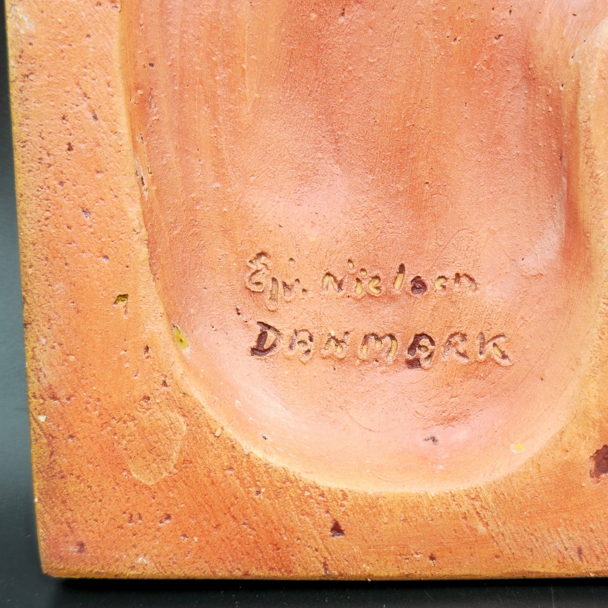 EJVIND NIELSEN MONKEY STONEWARE WALL PLAQUE | 20TH CENTURY Mollaris.com 