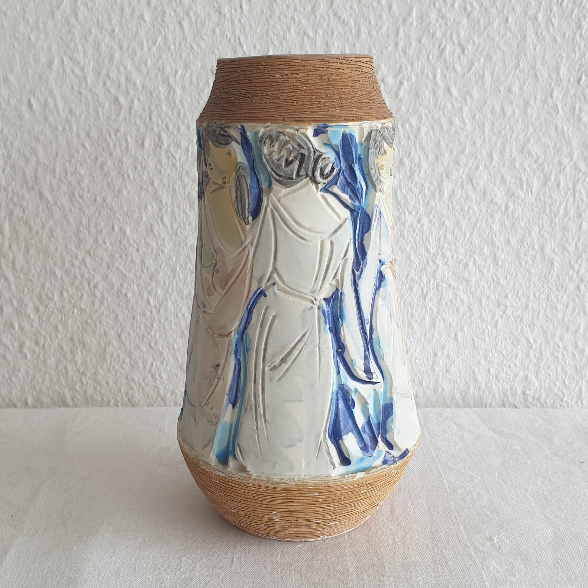FRATELLI FANCIULLACCI White Blue Yellow Sgrafitto Decorated Ceramic Vase Mollaris.com 