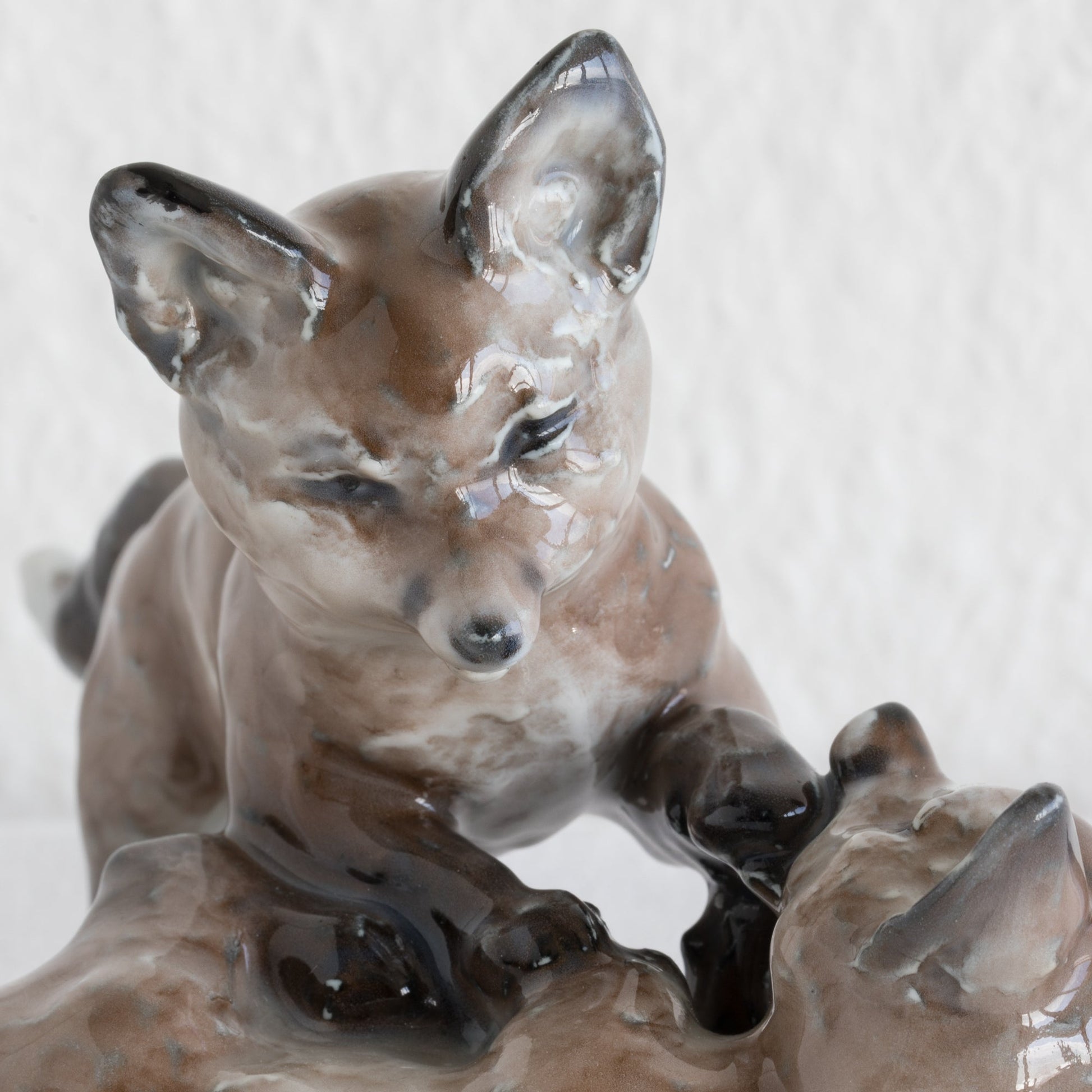 FRITZ HEIDENREICH Rosenthal Decorated Porcelain Playing Fox Kits Figurine Mollaris.com 
