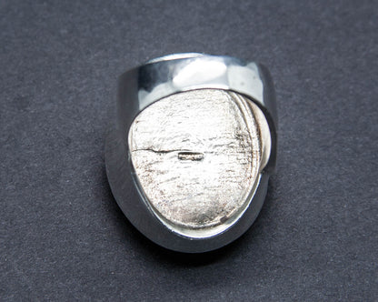 NIELS ERIK FROM Modernist Faux Ivory Cabochon Solid Sterling Silver Ring (925S) Mollaris.com 