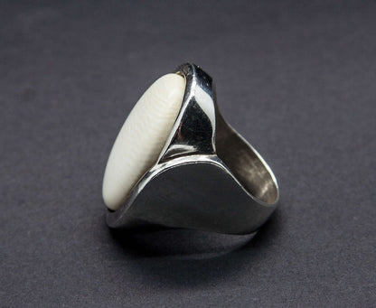 NIELS ERIK FROM Modernist Faux Ivory Cabochon Solid Sterling Silver Ring (925S) Mollaris.com 