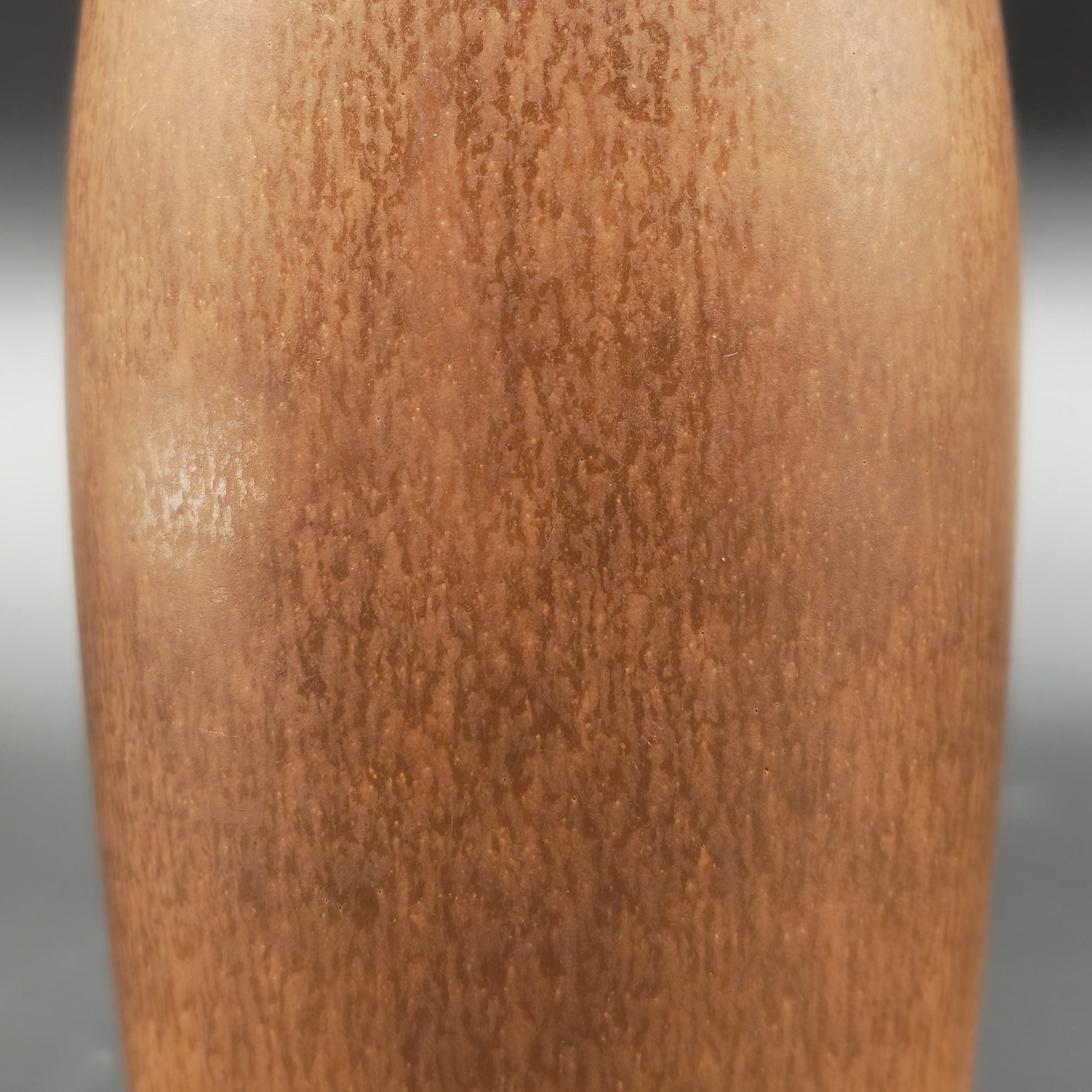 PER LINNEMANN SCHMIDT PALSHUS DARK BROWN HAREFUR GLAZED TORPEDO STONEWARE VASE | 20TH CENTURY Mollaris.com 