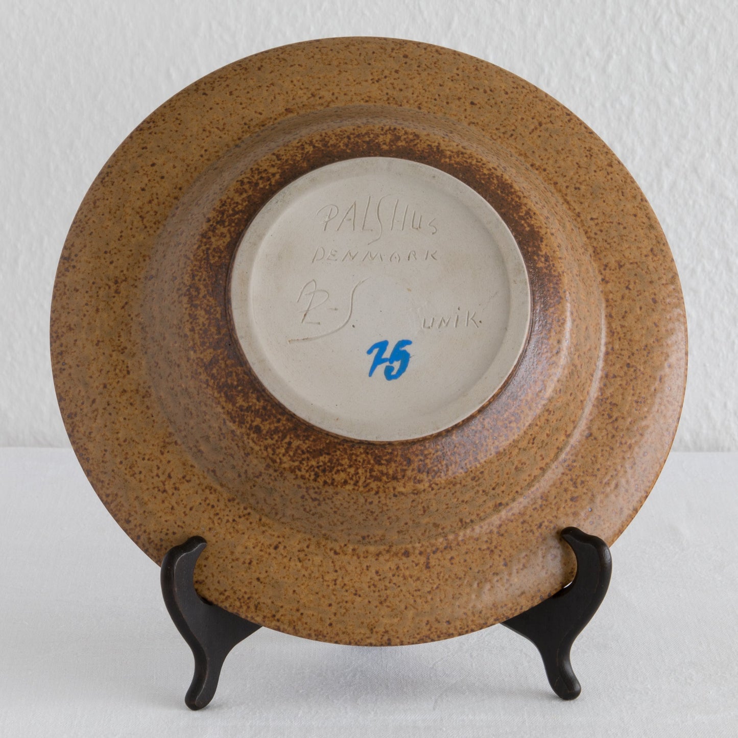 PER LINNEMANN SCHMIDT Palshus Unique Caramel Brown Speckled Glazed Stoneware Bowl Mollaris.com 
