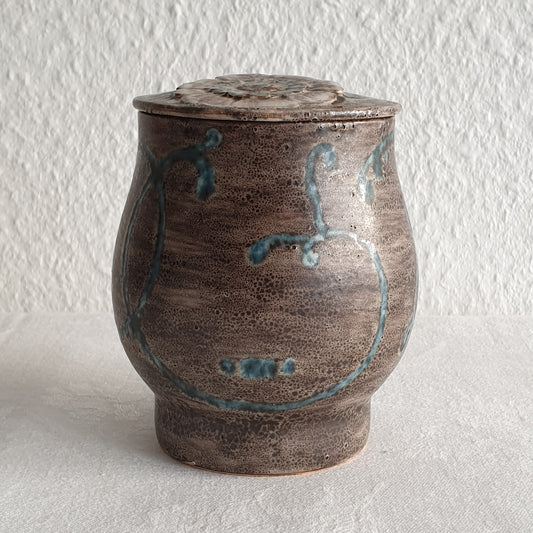 KARIN HOLM BLOM (1881-1951) UNIQUE JAPONISME LIDDED CERAMIC JAR | DATED 1918, EARLY 20TH CENTURY