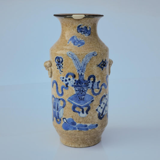 Chinese 19thC. Blue and White Café au lait Crackle Ground Glaze Porcelain Vase Qing