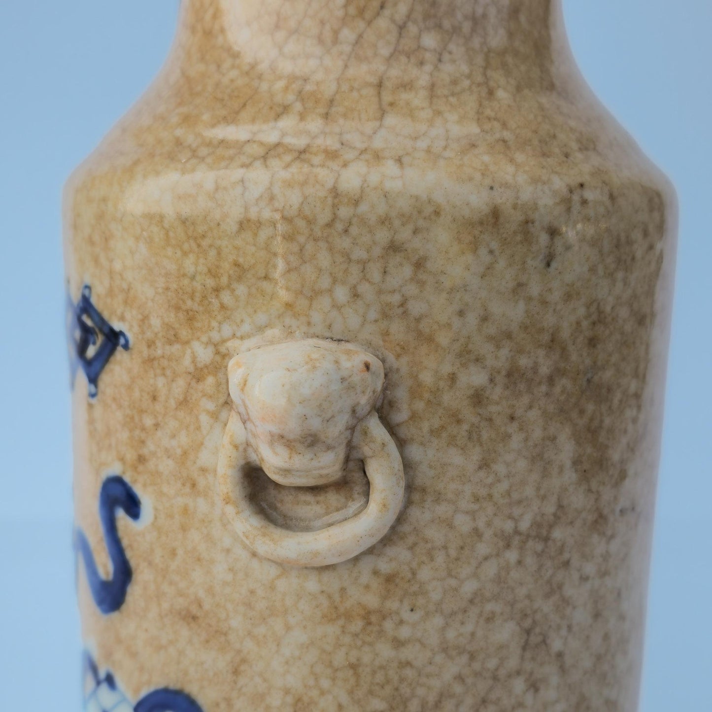 Chinese 19thC. Blue and White Café au lait Crackle Ground Glaze Porcelain Vase Qing