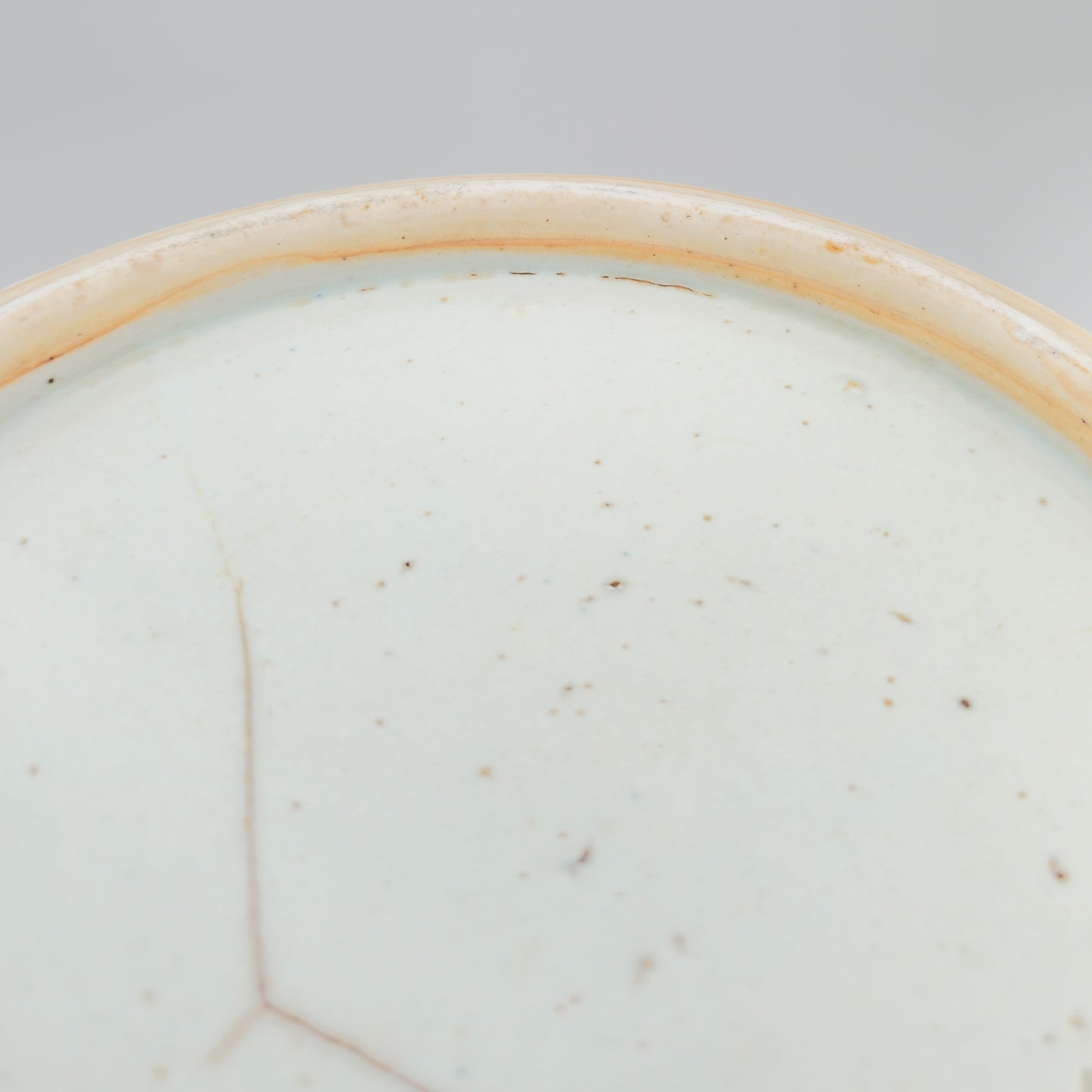 A CHINESE BLUE AND WHITE PORCELAIN 'PHOENIX' BALUSTER JAR | KANGXI PERIOD, EARLY 18TH CENTURY