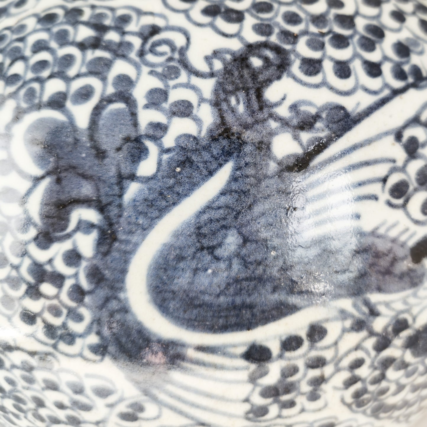 A CHINESE BLUE AND WHITE PORCELAIN 'PHOENIX' BALUSTER JAR | KANGXI PERIOD, EARLY 18TH CENTURY